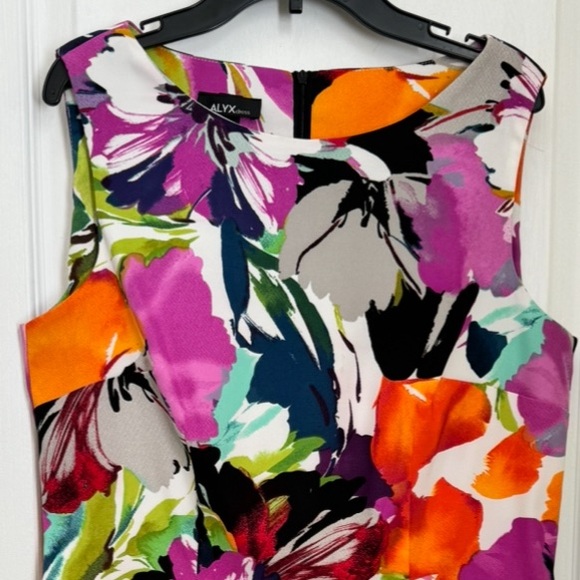 ALYX FLORAL MULTICOLOR SLEEVELESS SHEATH DRESS. KNEE LENGHT. LIKE NEW! - Picture 2 of 15